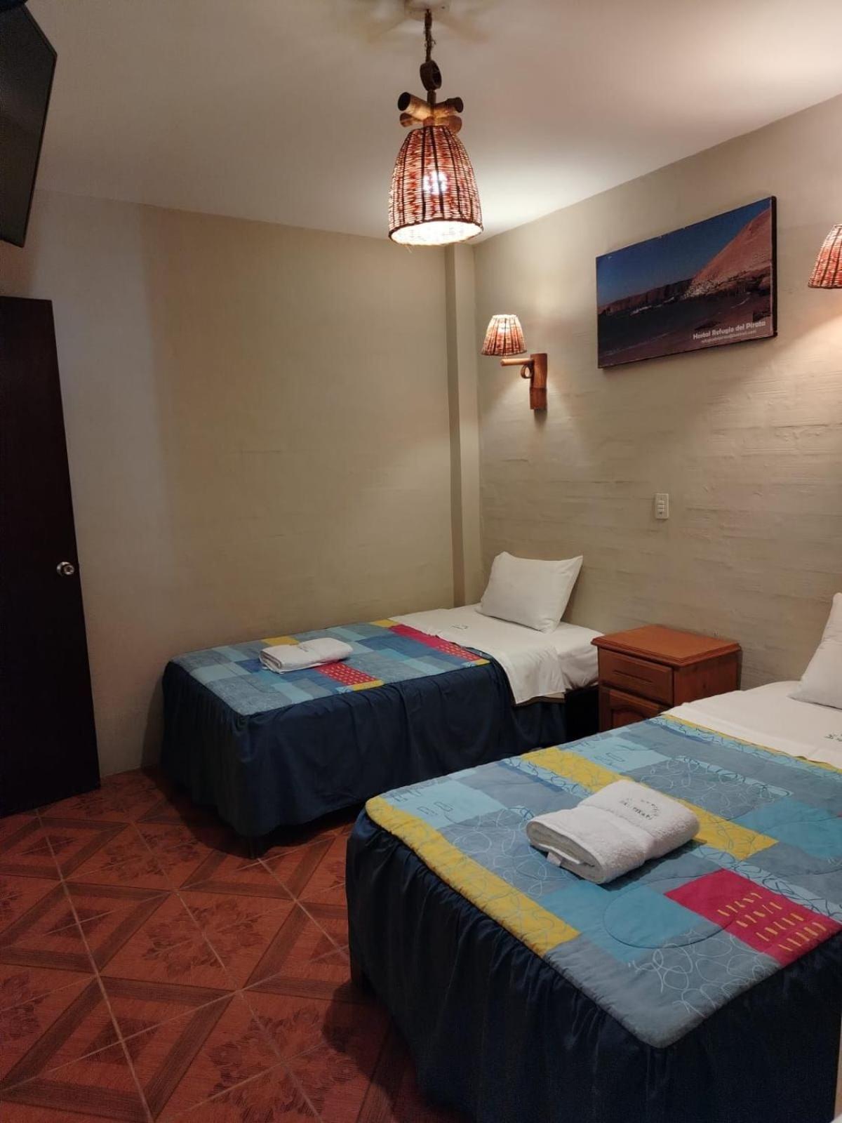 Hostal Refugio Del Pirata Paracas Extérieur photo